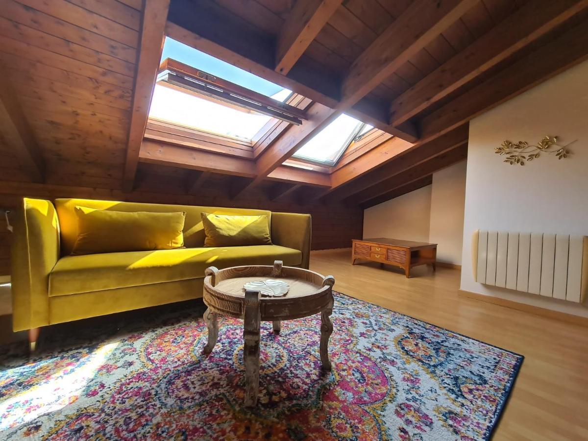 Apartamentos Dos Torres Numenor - Ático abuhardillado de madera Saragozza Esterno foto